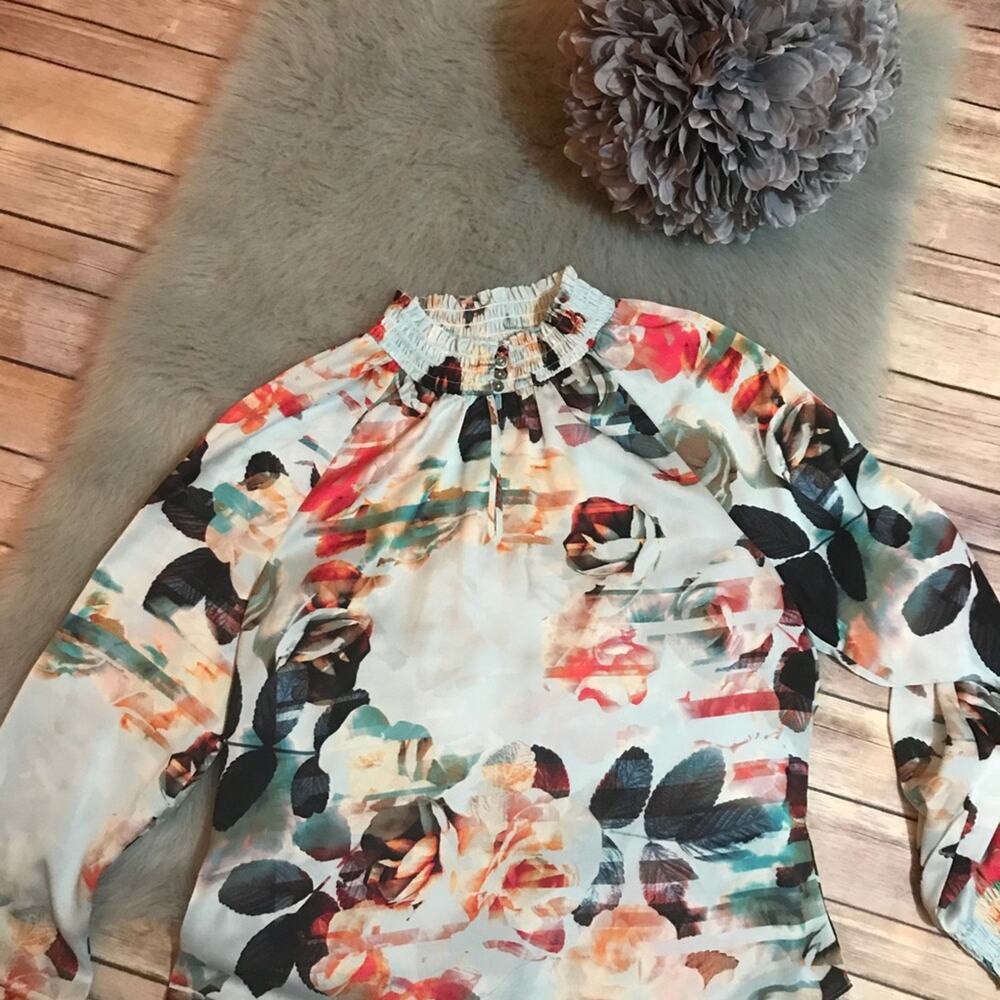 Robert Rodriguez Womens Blouse Size Small Blue Floral Print Ruffles‎